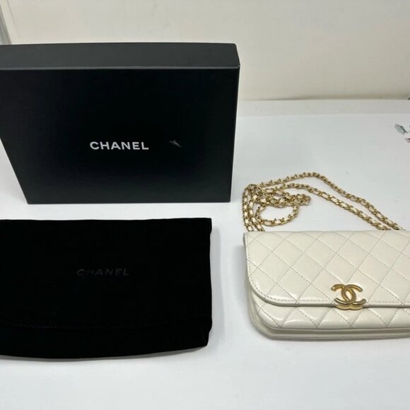 CHANEL WOC LAMBSKIN SHOULDER BAG - Picture 1 of 11